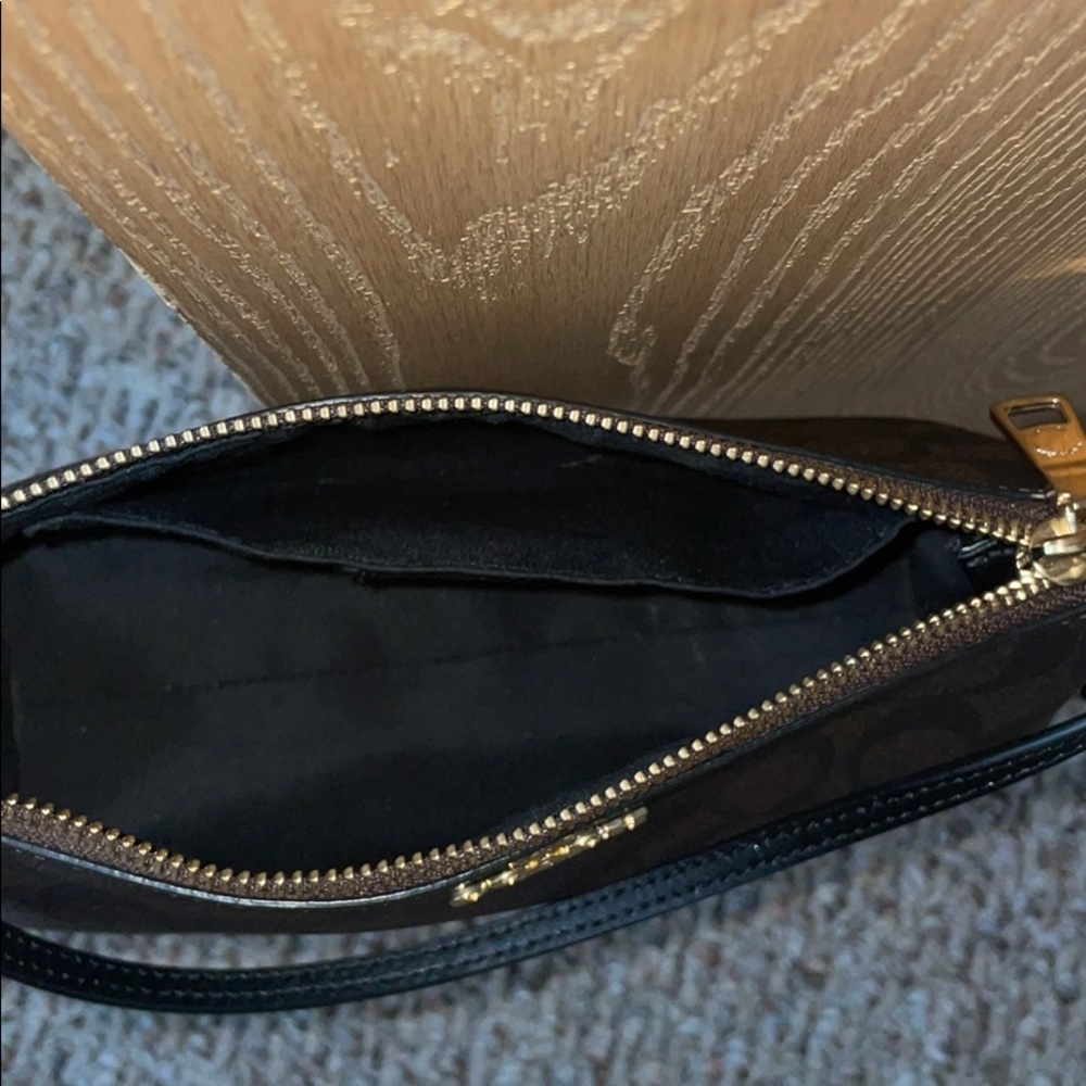 Coach purse - Picture 3 of 3